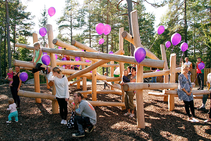 Invigning av nya lekparker i Rikstens friluftsstad, Tullinge
